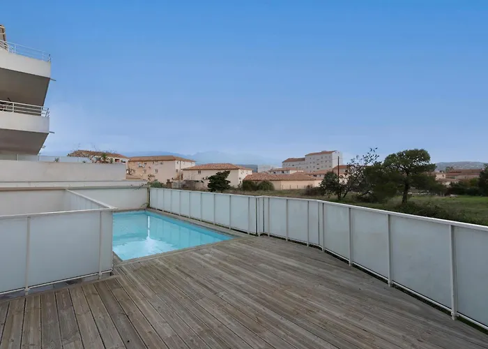 La Boetie A By Interhome *